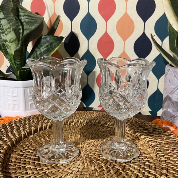 Two Pressed Clear Glass HOMCO Tulip Shaped Pedestal 5 1/2 Candle Holders USA - Picture 4 of 8